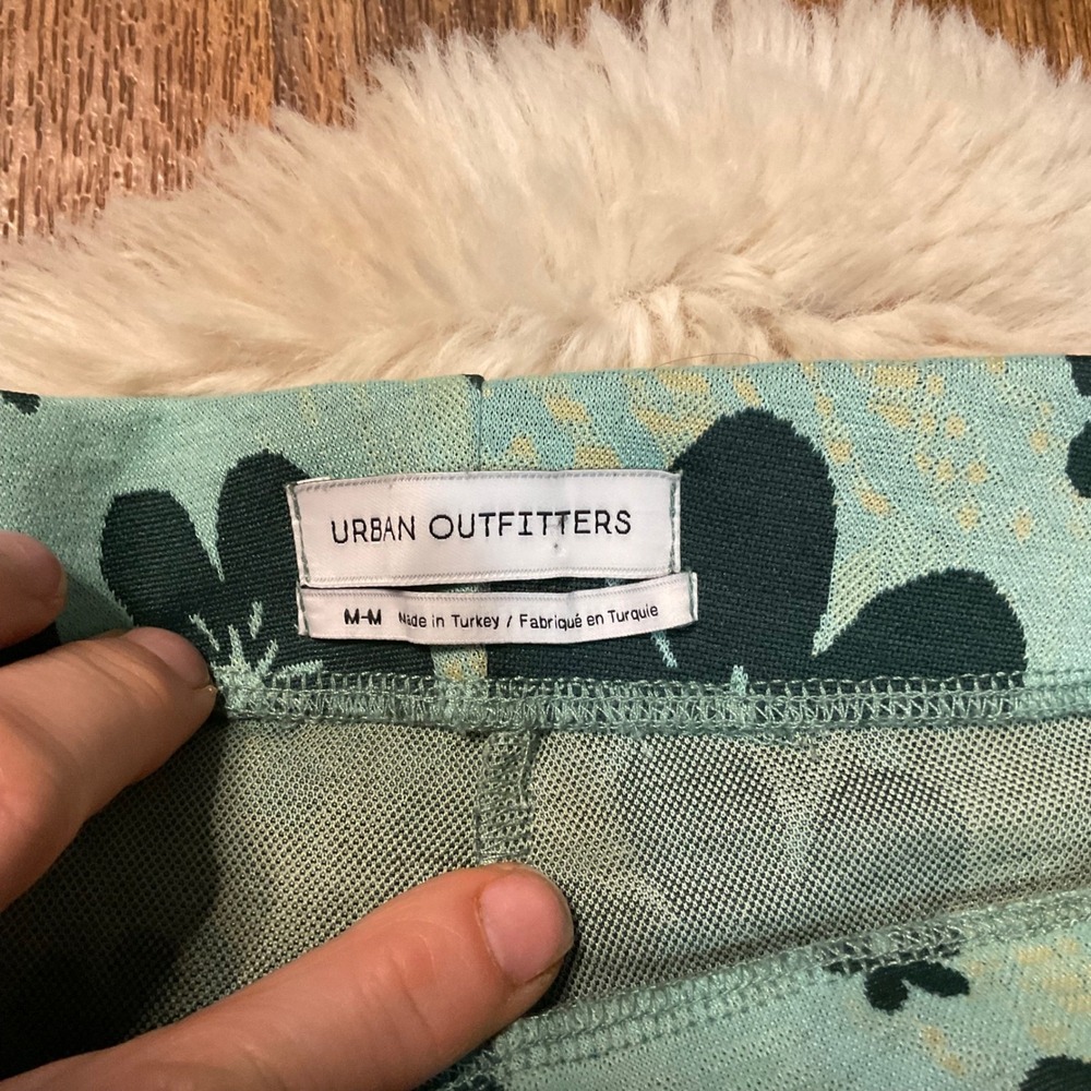 Urban Outfitters Pants Size Medium Retro Flare Bryan Flower Power Soft Green - Picture 5 of 10